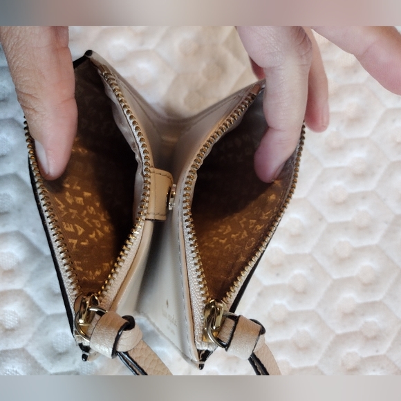 Kate Spade wallet - Picture 5 of 5